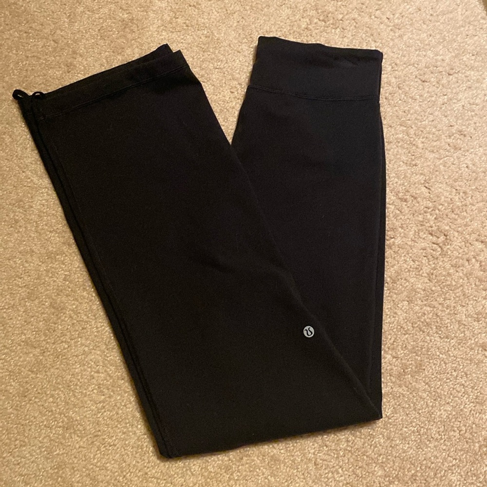 Lululemon black straight leg pants - size 6